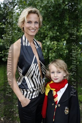 Bloemendaal 10 juli 2007
Premiere Harry Potter in openlucht theater.Sjimmy Bruijninckx met zoontje