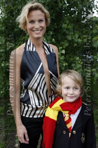 Bloemendaal 10 juli 2007
Premiere Harry Potter in openlucht theater.Sjimmy Bruijninckx met zoontje