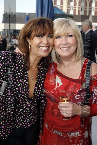 Scheveningen 1 juli 2007
Optreden van il divo bij het kurhaus georganiseerd door het holland casino. sandra Reemer en Willeke Alberti
