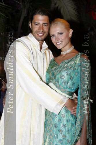 Ibiza 6 juli 2007
Diner aan de vooravond van het huwelijk van Yfke Sturm en haar vriend Ismar in Restaurant Ayoun