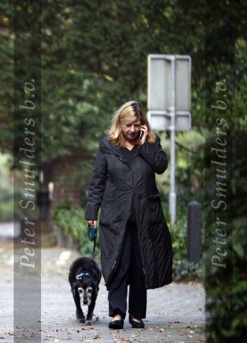 26 September 2008
Loretta schrijver met haar hondje