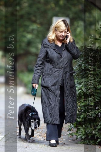 26 September 2008
Loretta schrijver met haar hondje