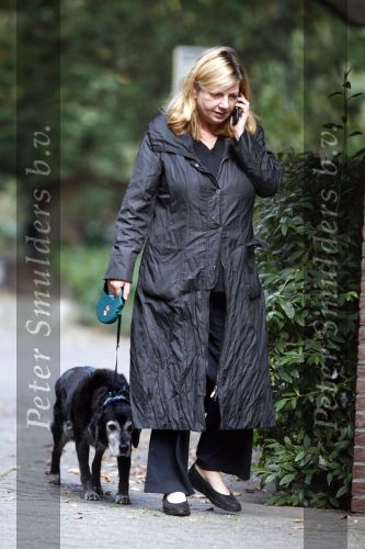 26 September 2008
Loretta schrijver met haar hondje