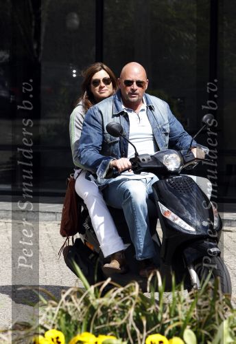 Amsterdam 27 april 2010
Kees en Amanda Beekman op de scooter.
Peter Smulders bv