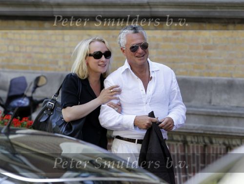Amsterdam 4 juni 2010
Bram Moszkowicz en Eva Jinek lunchen bij het Amstel hotel en lopen daarna verliefd naar hun auto\'s.
Peter Smulders bv