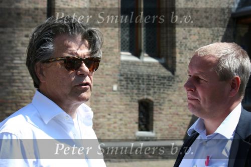 Den Haagg, 3 Juni 2010 Emile Ratelband op het Binnenhof/Ridderhof Linkerk Kerktoren waar Emile een schade heeft aangericht met een modelvliegtuigje. Er wordt door specialisten de schade en kosten bekeken voor de reparaties.
Foto Peter Smulders BV