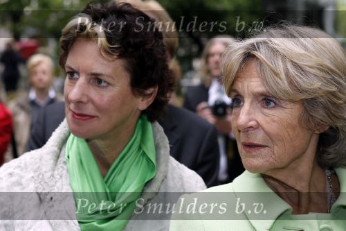 Den Haag 27 mei 2010
Prinses Irene Jozias v Aartsen en Gerdi Verbeet openen fototentoonstelling bij de hofvijver bij het binnenhof.
Peter Smulders bv