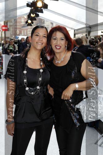 Amsterdam 25 mei 2010
Premiere Sex and the city 2 in Tuschinski. Gill Slee met een vriendin
Peter Smulders bv