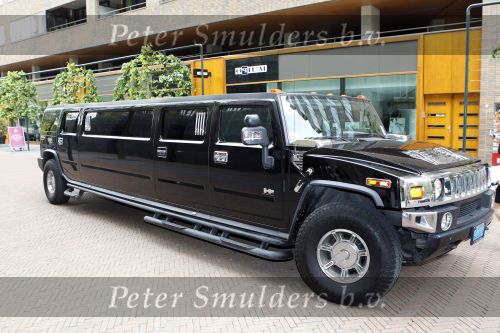 Rotterdam 27 mei 2010
Trouwen Royston Drenthe in rotterdam met Daisy. Hummer limo
Peter Smulders bv