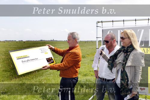 Amsterdam 25 mei 2010
Vespa scooter rally van Grazia. Huub Stapel 
Peter Smulders bv