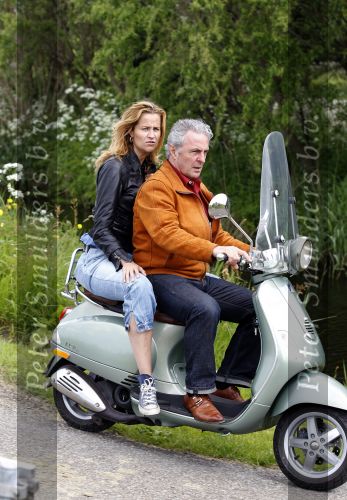 Amsterdam 25 mei 2010
Vespa scooter rally van Grazia. Huub Stapel en Pauline Huizinga Mol
Peter Smulders bv