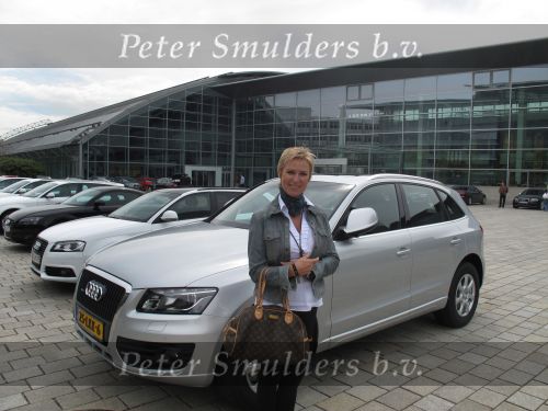 Ingolstadt, 11 Mei 2010
Audi Forum levering Audi Q5 samen met Ingeborg Smulders en Wilma en Marti v Helvoort
Foto Peter Smulders BV