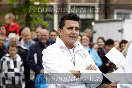 Blokzijl 15 mei 2010
Jan Smit wordt door Hennie v d Most en Lucie de Lange tot Havenmeester  d\'honneur van blokzijl gemaakt.
Peter Smulders bv