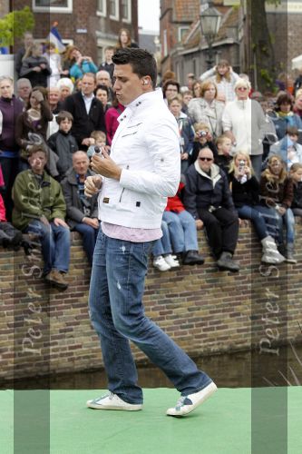 Blokzijl 15 mei 2010
Jan Smit wordt door Hennie v d Most en Lucie de Lange tot Havenmeester  d\'honneur van blokzijl gemaakt.
Peter Smulders bv