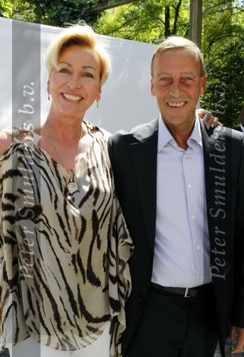 Amsterdam 3 juni 2010
Trouwen Frank en Stephanie Rijkaard bij hotel arena. Johan Neeskens met zijn vrouw
Peter Smulders bv