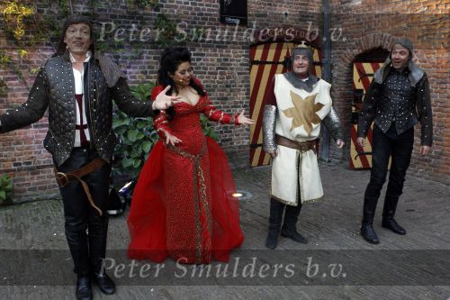 Muiden 18 mei 2010
Presentatie Spamalot met Johnny Kraaykamp jr Paul Groot Owen Schoemacher en Linda Wagemakers. Albert Verlinde produceert het.
Peter Smulders bv