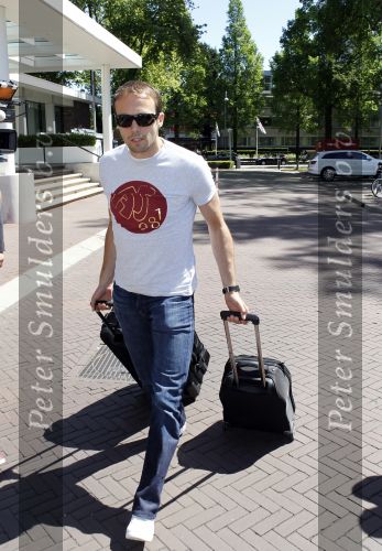 Amsterdam 4 juni 2010
Spelers Nederlands elftal melden zich bij het Hilton Hotel voor de laatste vriendschappelijke wedstrijd voor het WK. Joris Mathijsen
Peter Smulders bv