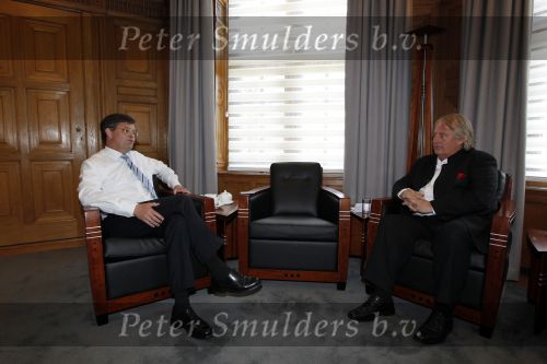 Den Haag 25 mei 2010
Karel Hille interviewt Jan Peter Balkenende in het torentje.
Peter Smulders bv