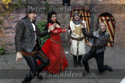 Muiden 18 mei 2010
Presentatie Spamalot met Johnny Kraaykamp jr Paul Groot Owen Schoemacher en Linda Wagemakers. Albert Verlinde produceert het.
Peter Smulders bv