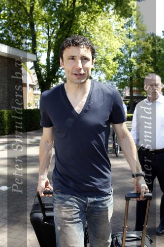 Amsterdam 4 juni 2010
Spelers Nederlands elftal melden zich bij het Hilton Hotel voor de laatste vriendschappelijke wedstrijd voor het WK. Mark v Bommel
Peter Smulders bv