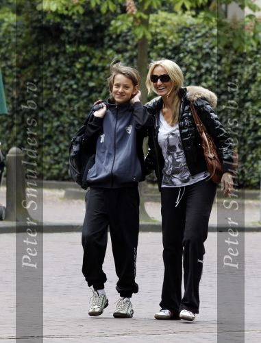 Laren 15 mei 2010
Natasja Froger samen met zoon Maxim
Peter Smulders bv