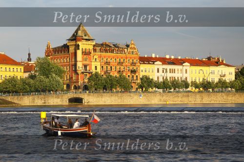 Praag, Golf Perstrip NVGJ naat Tjechie

Foto Peter Smulders BV