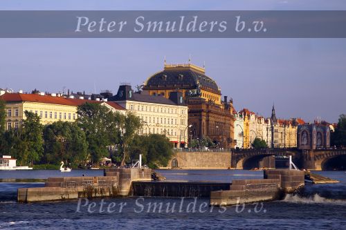 Praag, Golf Perstrip NVGJ naat Tjechie

Foto Peter Smulders BV