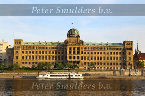 Praag, Golf Perstrip NVGJ naat Tjechie

Foto Peter Smulders BV