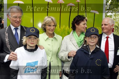 Den Haag 27 mei 2010
Prinses Irene Jozias v Aartsen en Gerdi Verbeet openen fototentoonstelling bij de hofvijver bij het binnenhof.
Peter Smulders bv