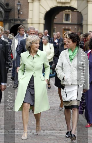 Den Haag 27 mei 2010
Prinses Irene Jozias v Aartsen en Gerdi Verbeet openen fototentoonstelling bij de hofvijver bij het binnenhof.
Peter Smulders bv