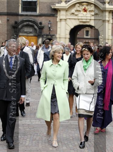 Den Haag 27 mei 2010
Prinses Irene Jozias v Aartsen en Gerdi Verbeet openen fototentoonstelling bij de hofvijver bij het binnenhof.
Peter Smulders bv