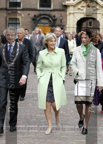 Den Haag 27 mei 2010
Prinses Irene Jozias v Aartsen en Gerdi Verbeet openen fototentoonstelling bij de hofvijver bij het binnenhof.
Peter Smulders bv