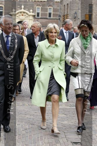 Den Haag 27 mei 2010
Prinses Irene Jozias v Aartsen en Gerdi Verbeet openen fototentoonstelling bij de hofvijver bij het binnenhof.
Peter Smulders bv
