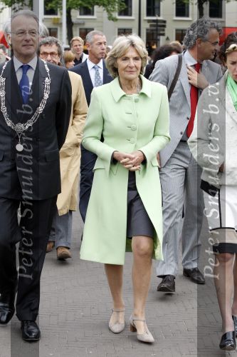 Den Haag 27 mei 2010
Prinses Irene Jozias v Aartsen en Gerdi Verbeet openen fototentoonstelling bij de hofvijver bij het binnenhof.
Peter Smulders bv