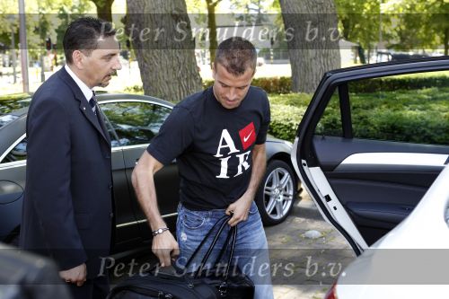 Amsterdam 4 juni 2010
Spelers Nederlands elftal melden zich bij het Hilton Hotel voor de laatste vriendschappelijke wedstrijd voor het WK. Rafael v d Vaart
Peter Smulders bv
