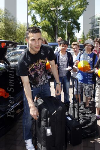 Amsterdam 4 juni 2010
Spelers Nederlands elftal melden zich bij het Hilton Hotel voor de laatste vriendschappelijke wedstrijd voor het WK. Robin v Persie
Peter Smulders bv