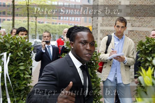 Rotterdam 27 mei 2010
Trouwen Royston Drenthe in rotterdam met Daisy.
Peter Smulders bv