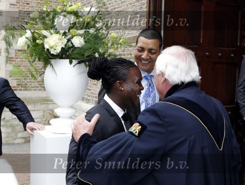 Rotterdam 27 mei 2010
Trouwen Royston Drenthe in rotterdam met Daisy. Jurgen raymann
Peter Smulders bv