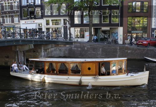 Amsterdam 3 juni 2010
Ruud Estelle Maxim en Joelle Gullit varen op boot de leifde door de grachten van Amsterdam ivm hun 10 jarig huwelijk.
Peter Smulders bv