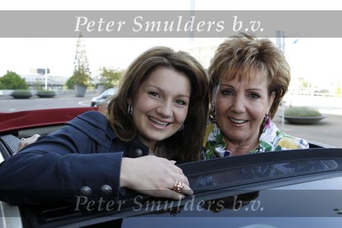 Schiphol 18 mei 2010
Sieneke en Marianne Weber vertrekken vanaf schiphol naar Oslo voor het songfestival.
Peter Smulders bv