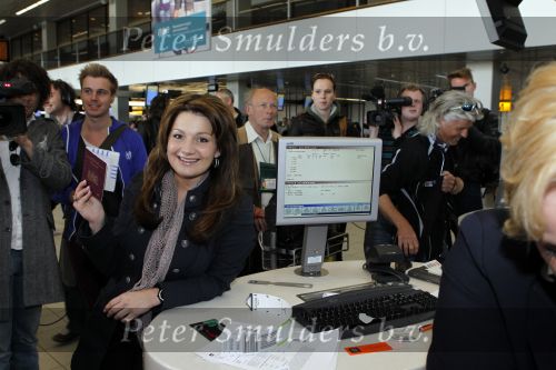 Schiphol 18 mei 2010
Sieneke en Marianne Weber vertrekken vanaf schiphol naar Oslo voor het songfestival.
Peter Smulders bv