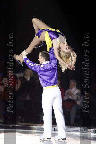 Rotterdam 25 oktober 2007
Premiere Holiday on ice in ahoy. Geert Hoes en Sitah doen mee in de show
Peter Smulders bv