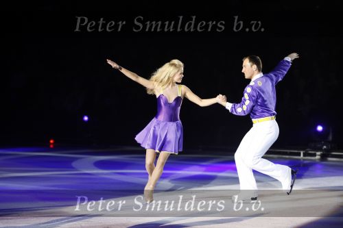 Rotterdam 25 oktober 2007
Premiere Holiday on ice in ahoy. Geert Hoes en Sitah doen mee in de show
Peter Smulders bv