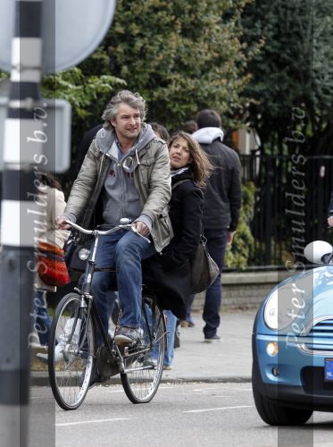 Amsterdam 14 mei 2010
Victor Reinier met een vriendin achter op de fiets.
Peter Smulders bv
