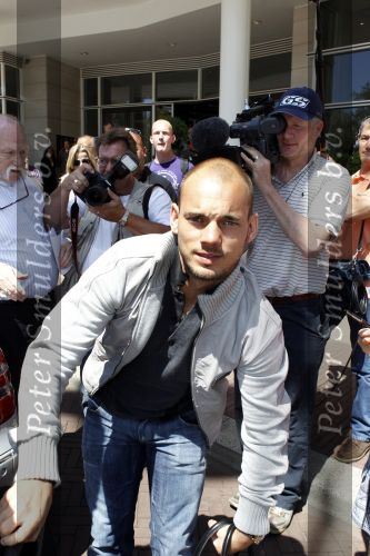 Amsterdam 4 juni 2010
Spelers Nederlands elftal melden zich bij het Hilton Hotel voor de laatste vriendschappelijke wedstrijd voor het WK. Wesley Sneijder
Peter Smulders bv