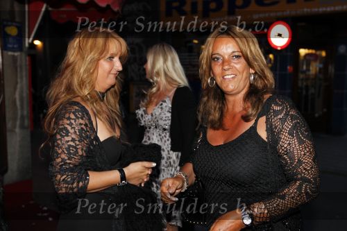 Amsterdam 7 juni 2010
Vrijgezellenavond van Yolanthe Cabau v Kasbergen bij cafe Nol. moeder Wesley Sneijder
Peter Smulders bv