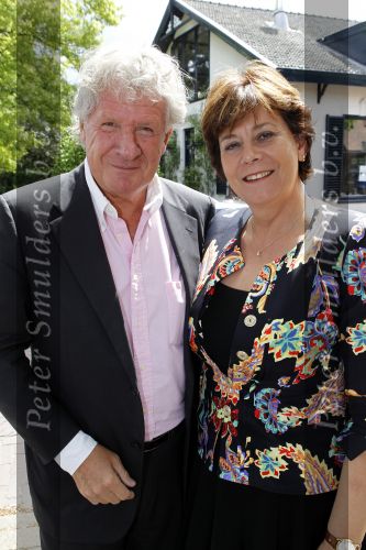 Blaricum 17 mei 2010
Presentatie boek van Willibrord Frequin bij moeke spijstra. Willibrord met Rita Verdonk
Peter Smulders bv