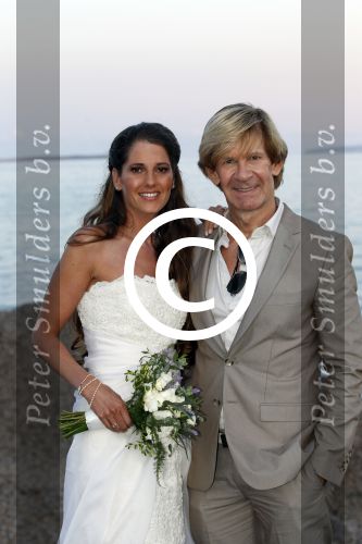 ibiza 4 juni 2011
Lodewijk Hoekstra en zijn vrouw Kristel trouwen op ibiza. Addy v d Krommenacker ontwierp de jurk
Peter Smulders bv