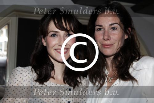 Amsterdam 24 juni 2011
Presentatie boek Carice v Houten ism het Algemeen Dagblad AD. Carice met Halina Reyn en Barry Atsma
Peter Smulders bv