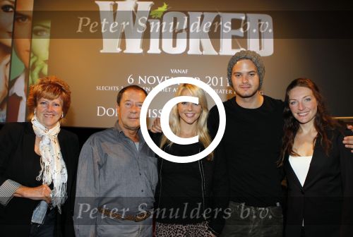 Amsterdam 14 juli 2011
Premiere commercial Wicked met in de hoofdrollen Chantal janzen Jim Bakkum Willemijn Verkaik Bill van Dijk en Pamela Teves.
Peter Smulders bv